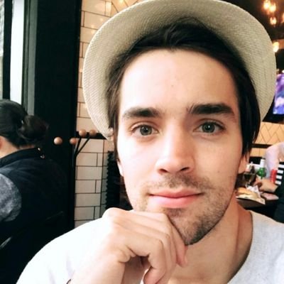 Otro galán argentino de Argentina al mundo, Leo Deluglio laubfal